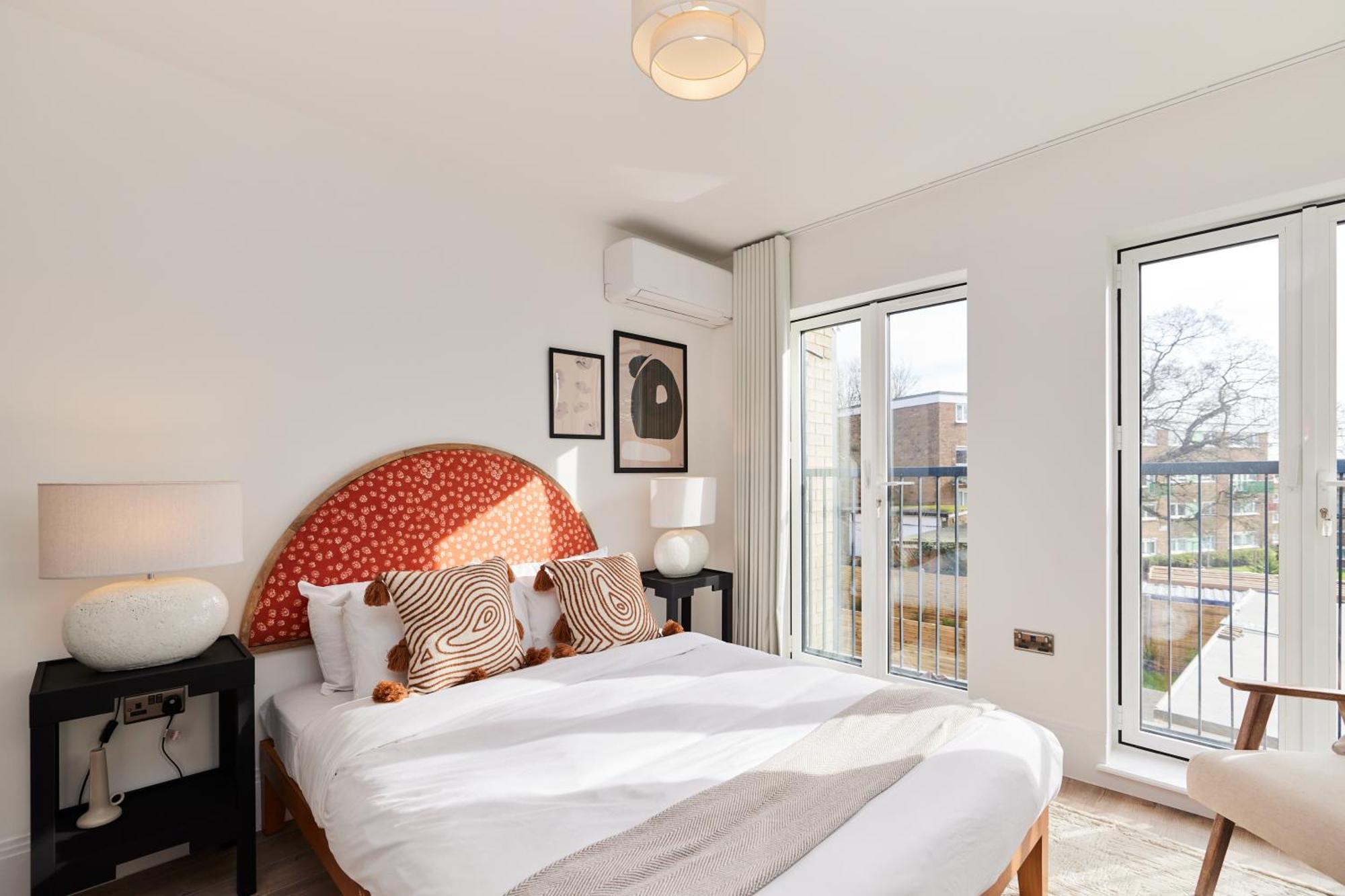 ロンドンThe Wembley Park Wonder - Charming 2Bdr Flat With Balconyアパートメント エクステリア 写真