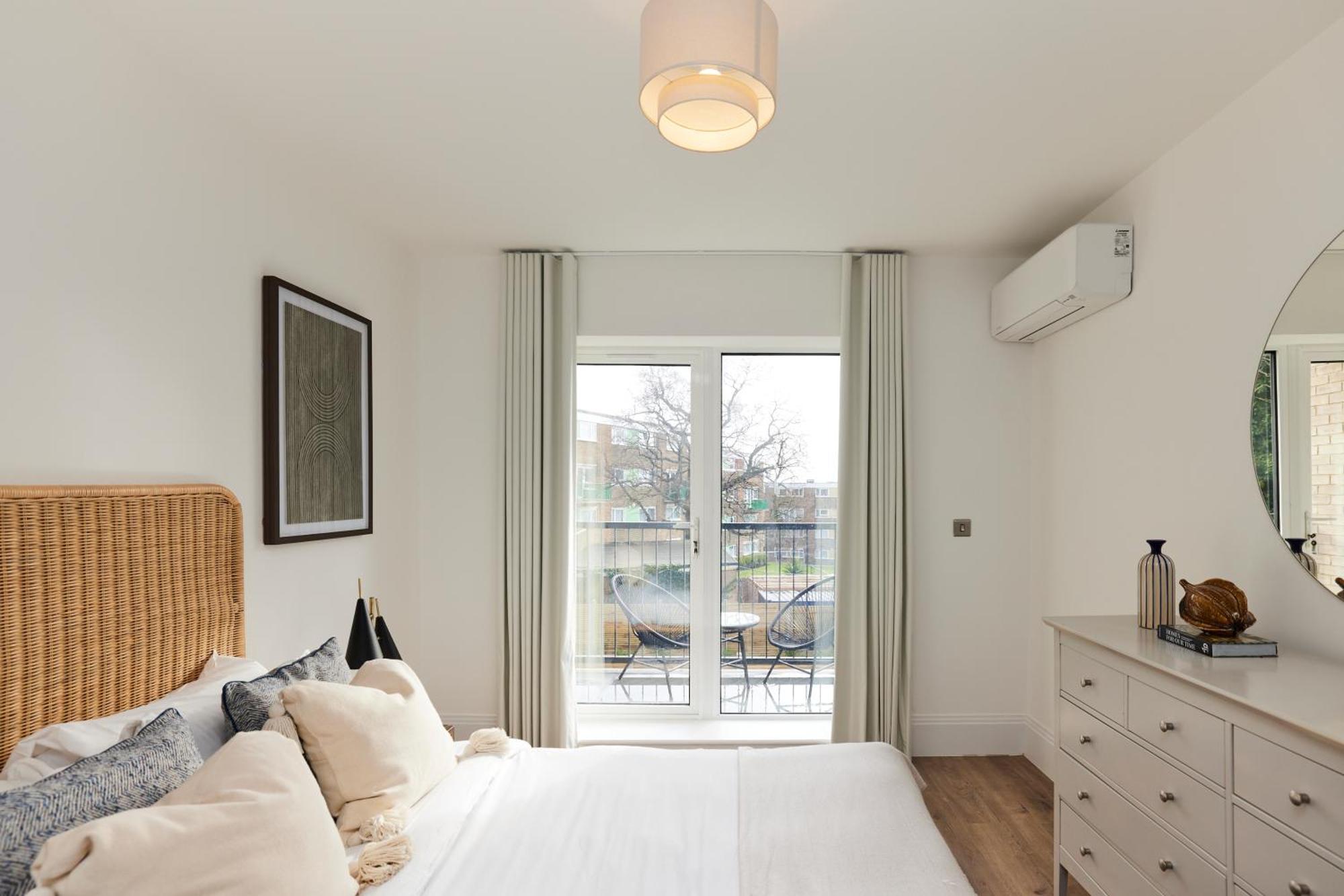 ロンドンThe Wembley Park Wonder - Charming 2Bdr Flat With Balconyアパートメント エクステリア 写真